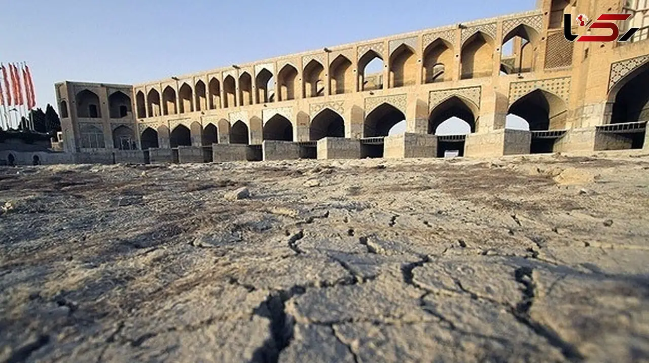 یکی از قدیمی ترین عکس ها از چهار باغ اصفهان 