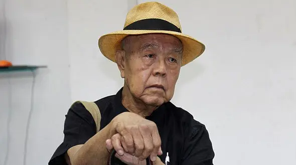 15 سال زندان برای یک سوال از پادشاه +تصاویر