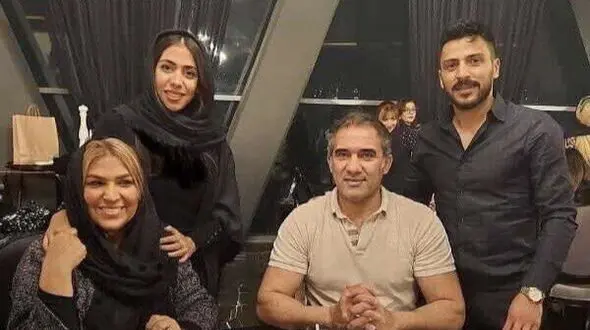 عکس ها / نگاهی به جشن عروسی باشکوه دختر دهه شصتی عابدزاده، عقاب آسیا /  داماد کم سن و سال و  دخترش که لباس دروازبانی پوشیده تو فیلم عروسی