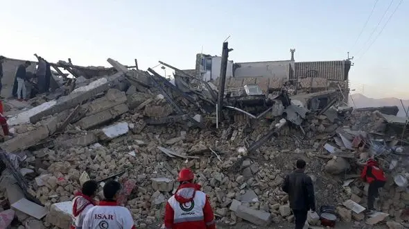 اعزام 21 فروند بالگرد به مناطق زلزله زده غرب کشور/ آمادگی 8 استان جهت کمک‌رسانی به زلزله زدگان + فیلم