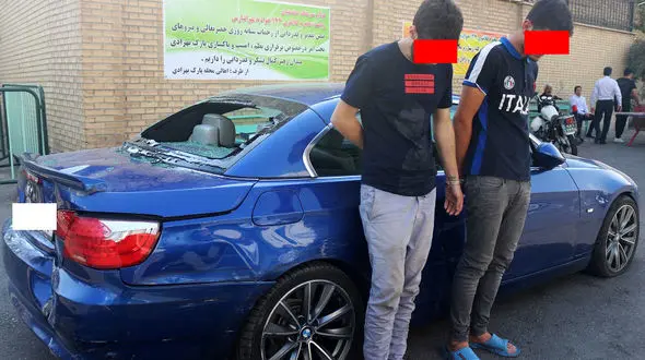  شلیک پلیس تهران در تعقیب و گریز بی ام و عروس و داماد + عکس 