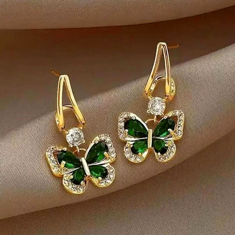 گوشواره ترند دخترانه طرح پروانه سبز ۲۰۲۵