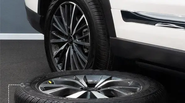 چرا بیشتر خودروهای هیبریدی لاستیک زاپاس ندارند؟ + عکس