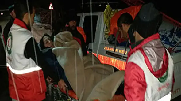 2 زن و 5 مرد گردشگر گرفتار در غار مغان نجات یافتند  