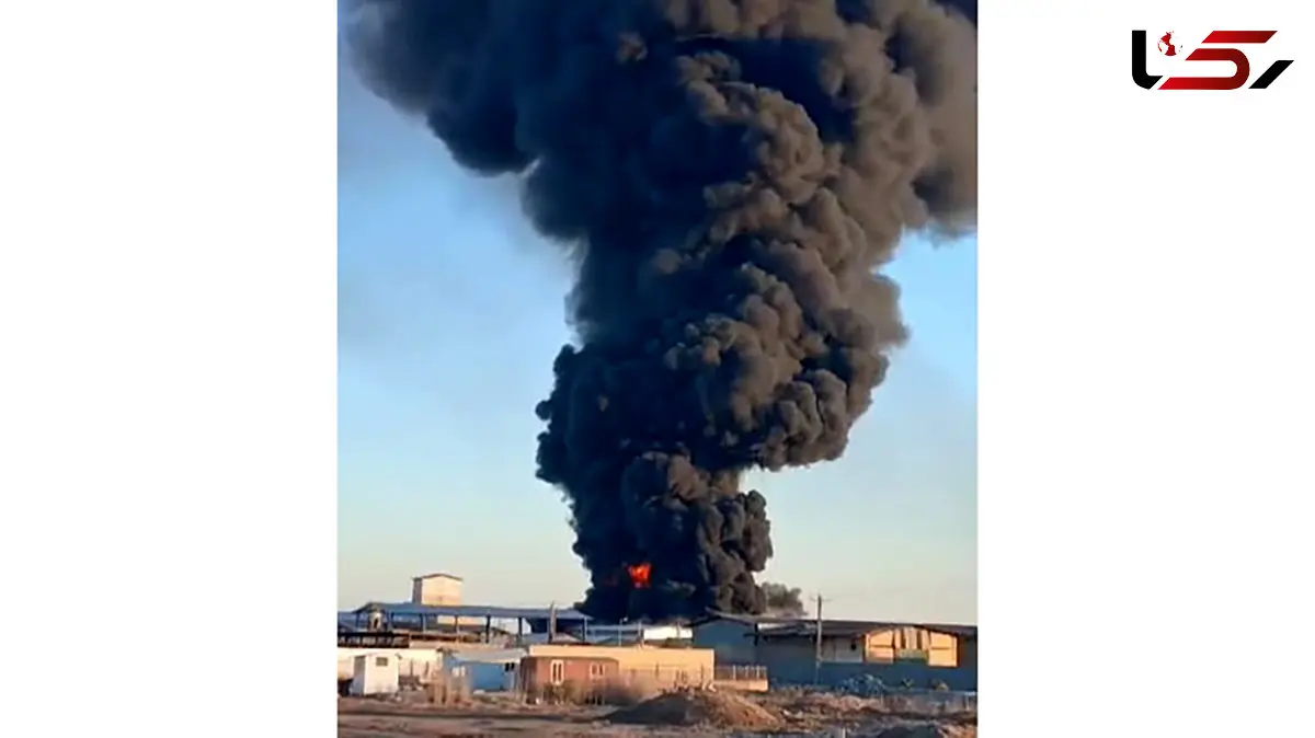 فیلم آتش سوزی مهیب در واحد پتروشیمی شهرک صنعتی آبادان