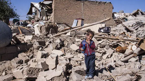 مرگ 9 عضو یک خانوده در زیر آوار / این جوان تنهایی را شکست داد