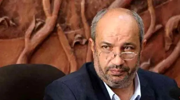 فیلم لحظه برخورد زشت علی باغبان نایب رئیس شورای شهر تبریز با یک خبرنگار