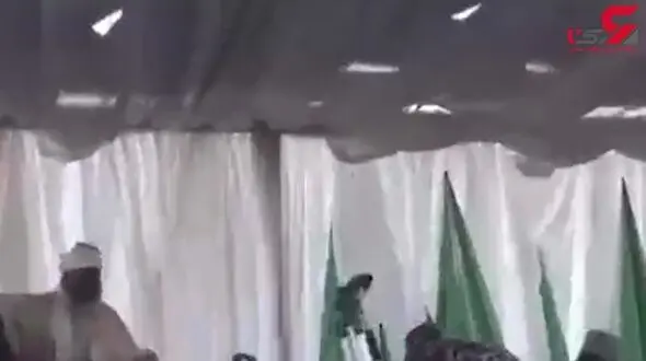 حادثه ای تکاندهنده هنگام شعار دادن نامزد انتخاباتی+ فیلم