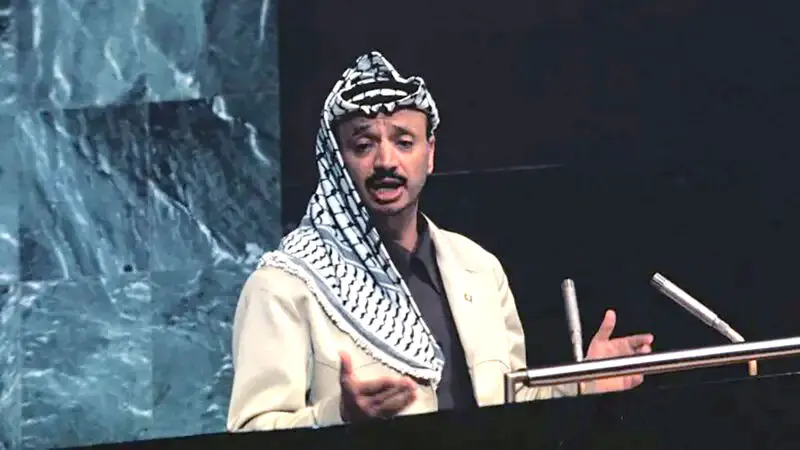 یاسر عرفات به عنوان رئیس سازمان آزادی‌بخش فلسطین (ساف)،