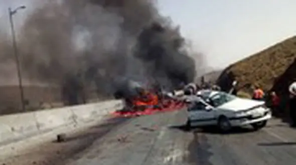  فیلم تصادف مرگبار در محور چایپاره – خوی /  ۴ نفر زنده زنده در آتش سوختند