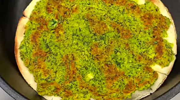 طرز تهیه ساندویچ بادمجون با پیاز جعفری و سس ماست / فیلم