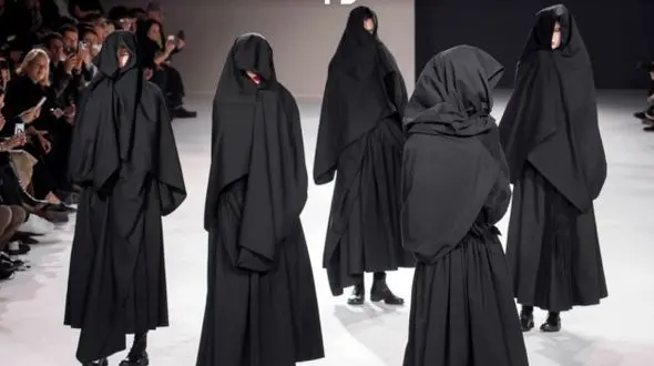 ماجرای جنجالی برگزاری فشن شو با مدل های چادری +عکس