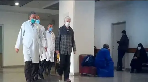 انتقال میرحسین موسوی به یکی از مراکز درمانی تهران + عکس