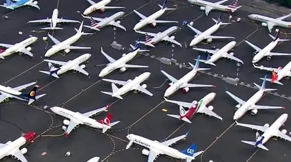 در کرمان پرچم ایران را به‌ جای روبان قیچی کردند +عکس