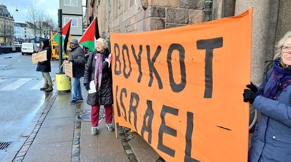 رستوران‌های دانمارک محصولات «کوکاکولا» را در اعتراض به آمریکا و اسرائیل کنار می‌گذارند