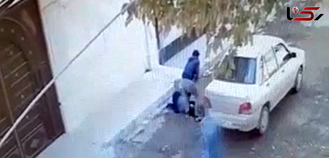فیلم حمله خشن 2 مرد به یک زن کرمانشاهی وسط خیابان