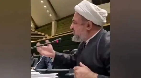 رسایی: باید توی دهن گروسی زد!