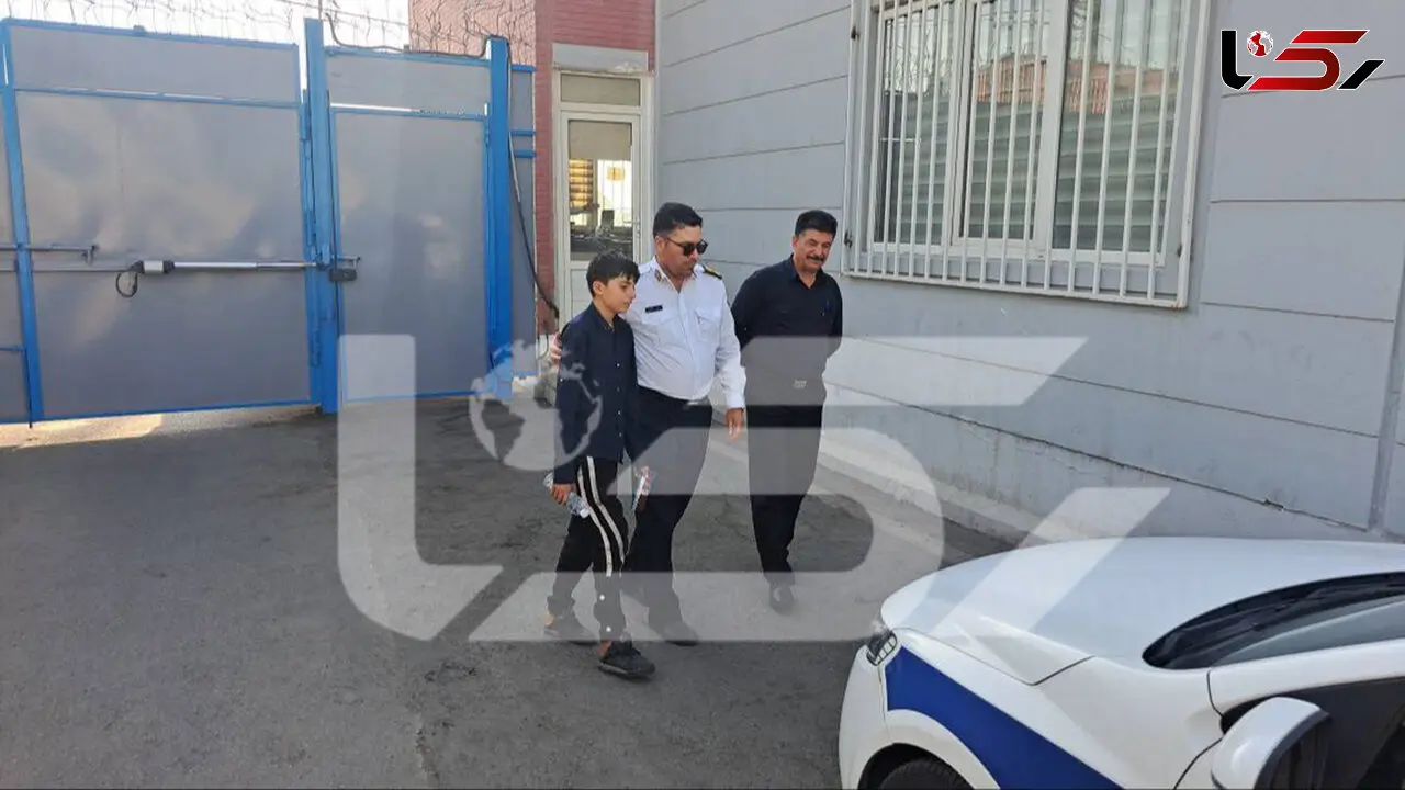 فیلم / پدر و مادر  حواس پرت این پسربچه را در آزادراه کرج جاگذاشتند / /پلیس راه فرشته مهربان کودک ۱۲ ساله شد