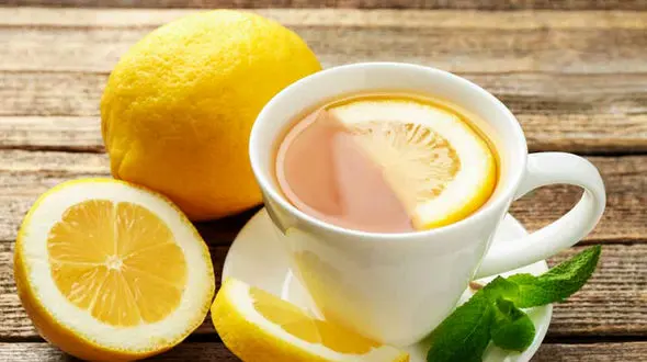 دمنوش معطر لیمو؛ نوشیدنی آرامش‌ بخش برای تقویت ایمنی و رفع خستگی + طرز تهیه