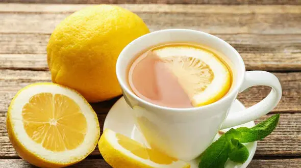 دمنوش معطر لیمو؛ نوشیدنی آرامش‌ بخش برای تقویت ایمنی و رفع خستگی + طرز تهیه