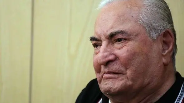 دستور بازپرس ویژه قتل برای رازگشایی از علت مرگ عباس امیر انتظام 