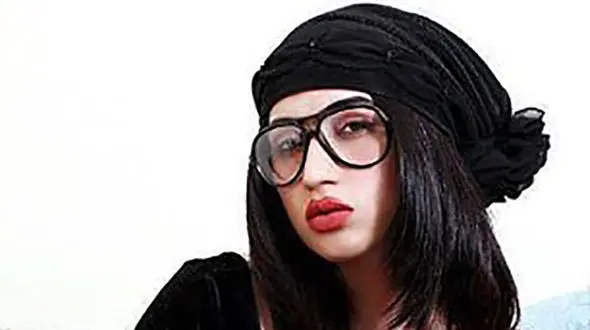 سلاخی دختر سلبریتی توسط دو برادرش / فیلمهای ناجور دختر جوان خون برادرانش را به جوش آورد / در پاکستان رخ داد+عکس جسد 