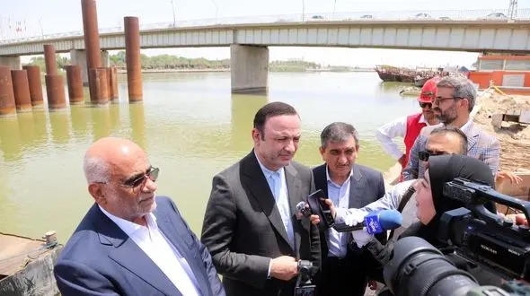 اجرای برنامه‌های گسترده برای تحقق شعار سال در مناطق آزاد کشور