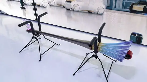 با جاروی جادویی هری پاتر خانه خود را تمیز کنید + فیلم 