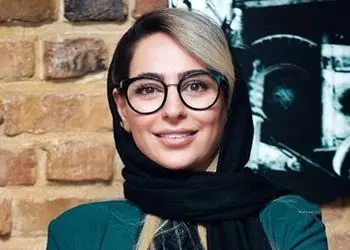 سمانه پاکدل با ساعت یک میلیاردی در مراسم اکران جلب توجه کرد