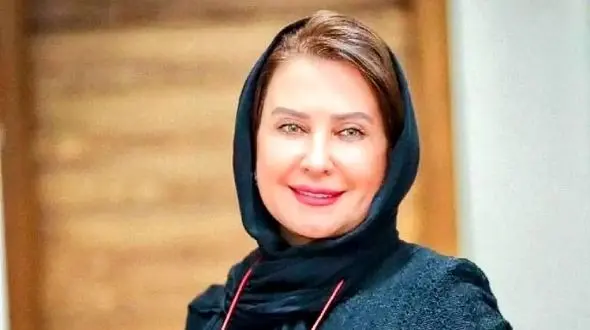 فیلم آواز معروفا |  ژست گیری عاشقانه  لعیا زنگنه با آهنگ آه ای هستی من