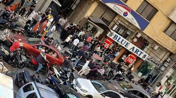 فیلم انفجار های سریالی موبایل ها در دستان لبنانی ها / آیا خرابکاری است؟