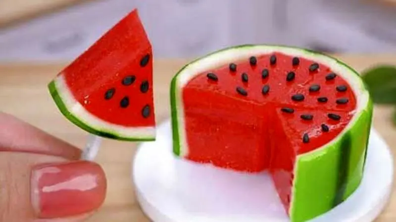 ایده‌های تزیین ژله یلدایی 1403 با طرح هندوانه