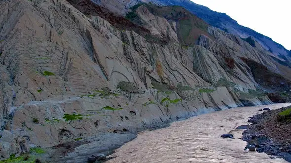 فیلم مناظر گسترده و سرسبز دشت لرستان