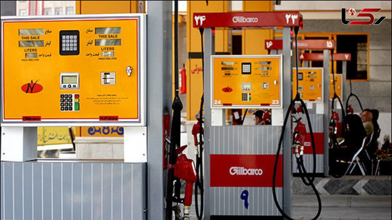 3 مرد در پمپ بنزین ریگان سوخت قاچاق می فروختند