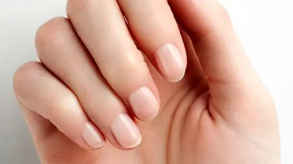 خطر کرونا از روی لکه های سفید ناخن