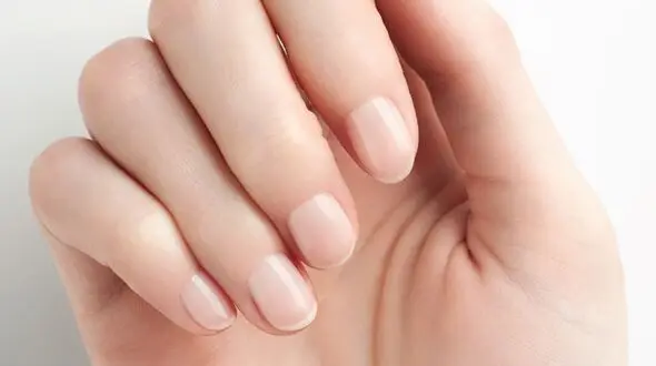 خطر کرونا از روی لکه های سفید ناخن