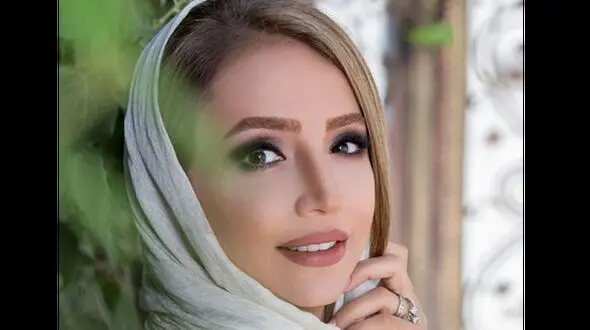 فیلمی عجیب از شبنم قلی خانی / خانم بازیگر برای خودش پپسی باز کرد !