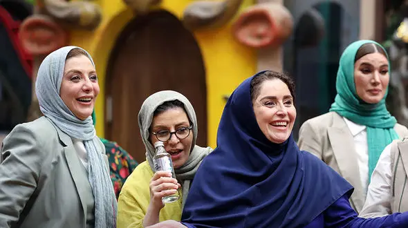 سکانسی از برنامه جوکر که از خنده میمیرید/ وقتی ژاله صامتی میره سرعین و گیر یه خانوم تبریزی میوفته+فیلم 