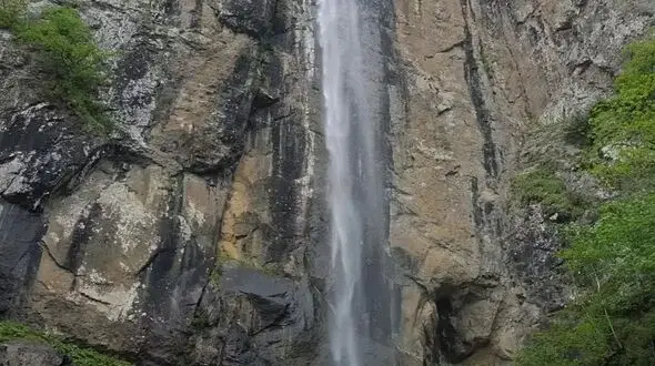 از آبشار لاتون تا روستای احمد غریب 