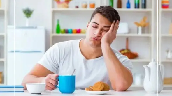 بلافاصله بعد از بیداری قهوه ننوشید!