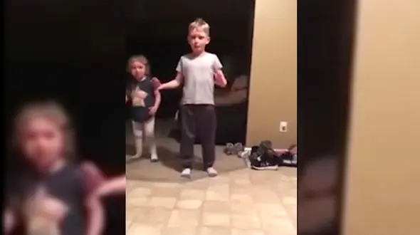 شوخی وحشتناک و عجیب یک زن با دو فرزند خردسالش + فیلم و عکس