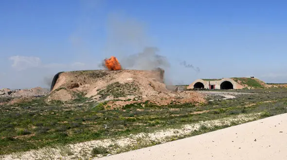 حمله موشکی به فرودگاه تیفور در استان حمص 