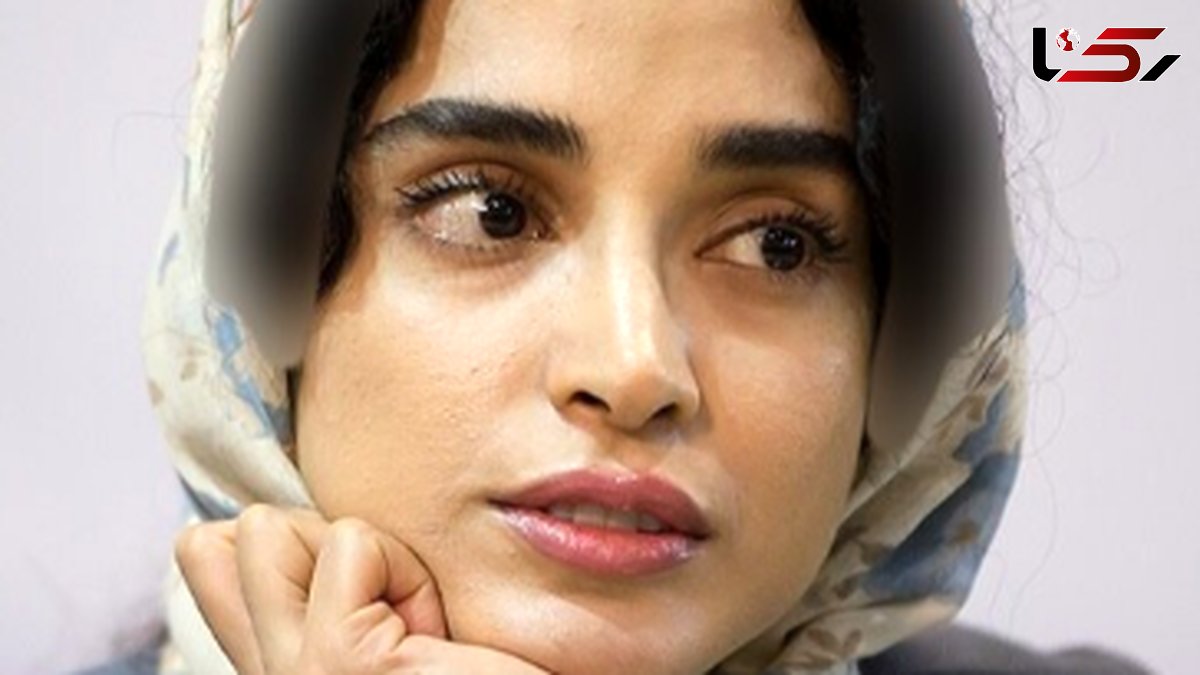 عکس/ ژست جالب عکاسی الهه حصاری و مادر جوان تر از خودش / معبد شائولینه مگه؟!