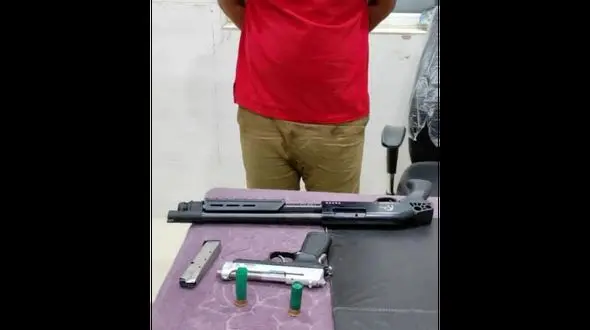 غافلگیری مرد مسلح که پرایدی را به گلوله بست / پلیس آبادان فاش کرد + عکس