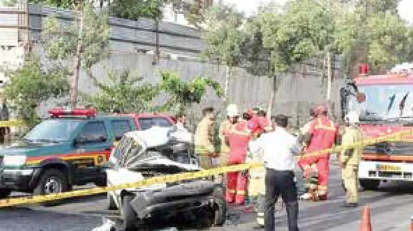 یک کشته و دو مصدوم در تصادف پراید و کامیون