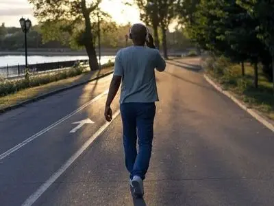 مزایای پیاده روی طولانی در مقایسه با چند پیاده روی کوتاه