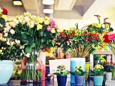 روز ملی گل در سایه کاهش 30 درصدی خرید / گل‌ فروشان همچنان به رونق بازار امیدوارند