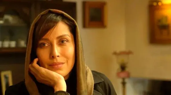 آهنگ عاشق که بشی با صدای احسان خواجه امیری با بازی مهتاب کرامتی + فیلم 