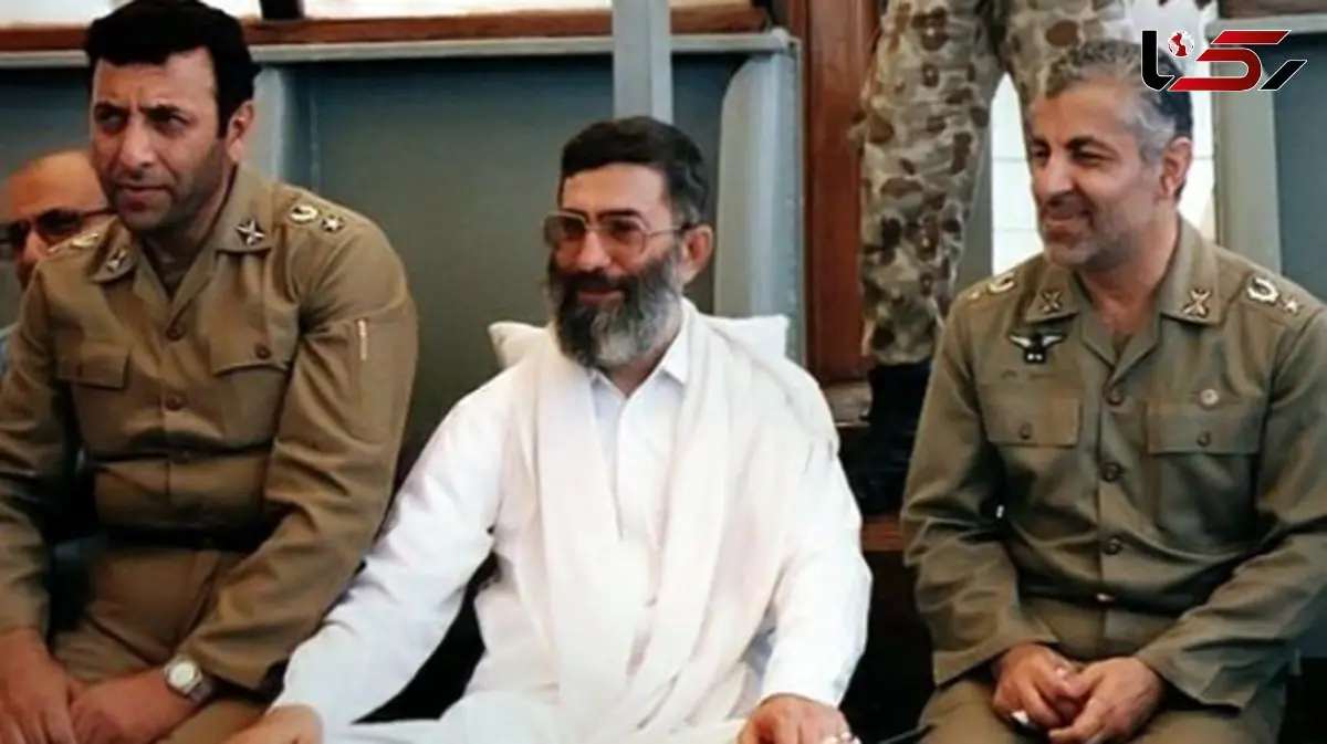 عکس /  «رهبری انقلاب» در 24 سالگی در  گیلان  همراه یک دوست لبنانی / اوج جوانی رهبری در سال 42