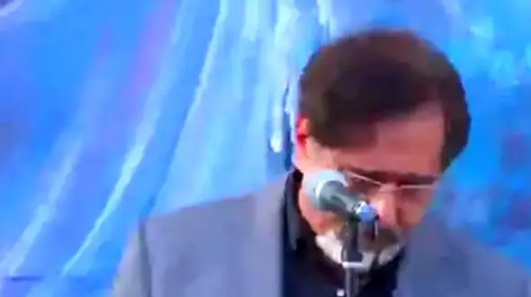 آواز خوانی حسام الدین سراج در مراسم تشییع استاد فرشچیان